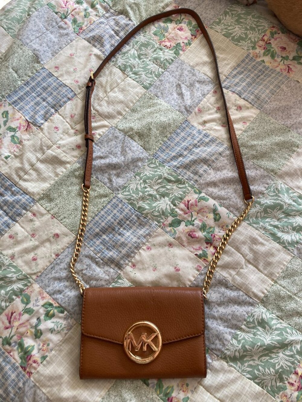 Michael Kors Hudson Large Phone Crossbody Bag Acorn Brown